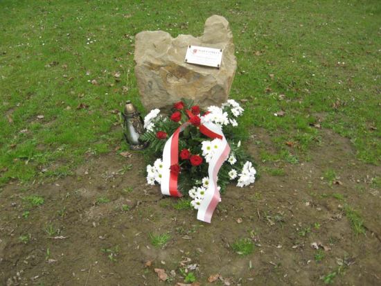 Uroczystoci ku czci ofiar Katynia