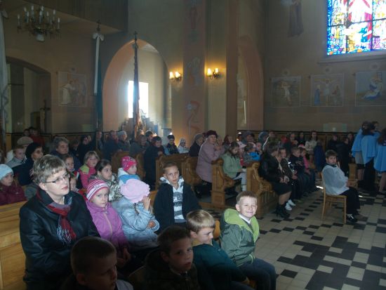 Obchody pitej rocznicy nadania imienia Jana Pawa II Zespoowi Szk w Baryczy